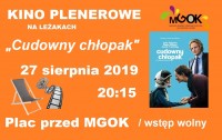 Kino plenerowe na leżakach